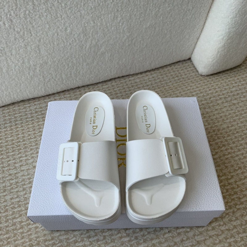 ch**an D*or slippers